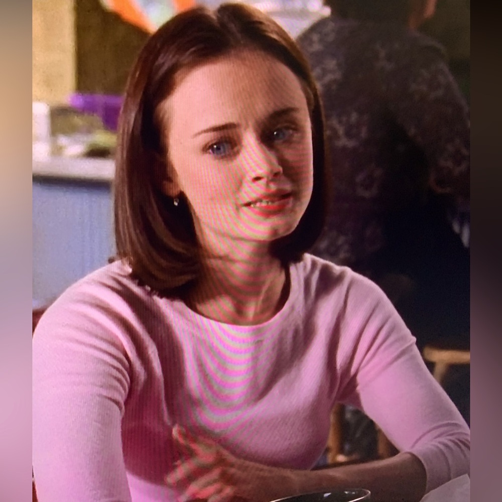 Pink Sweater ASO Rory Gilmore